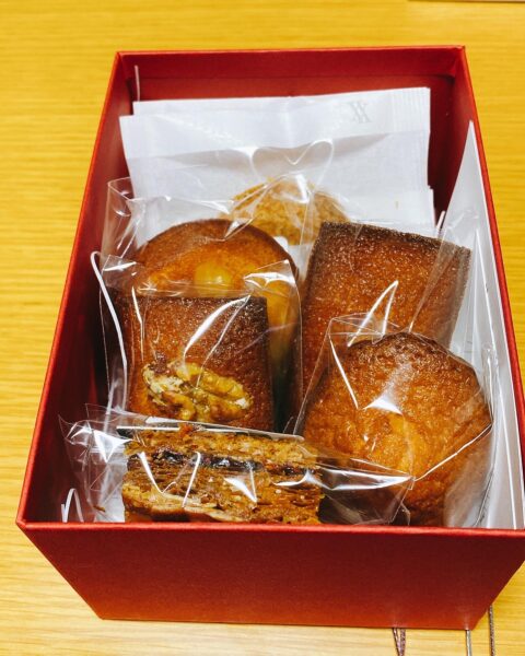 横浜 Sweets Garden Yuji Ajiki は焼き菓子もオススメ クmaxのboxが可愛い プレゼントで世界を変える
